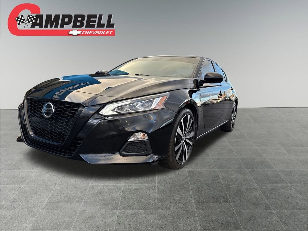 2021 Nissan Altima SR's photo