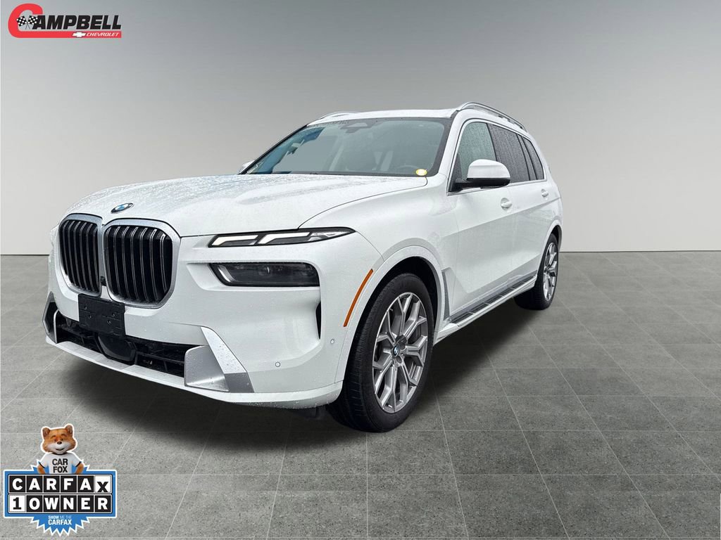 2024 BMW X7 40i's photo