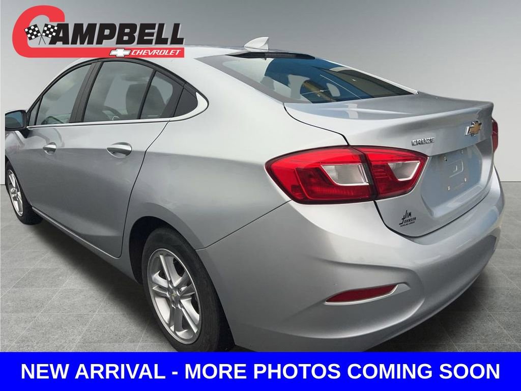 2018 Chevrolet Cruze LT photo 4