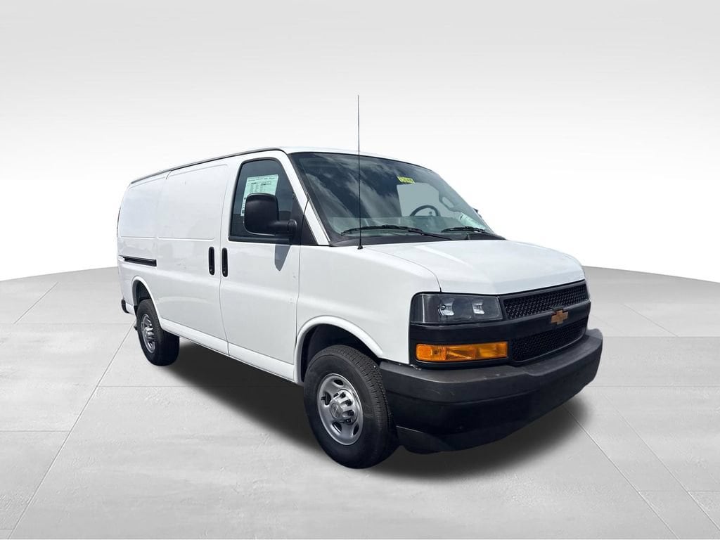 2026 Chevrolet Express Cargo Work Van - Photo 18