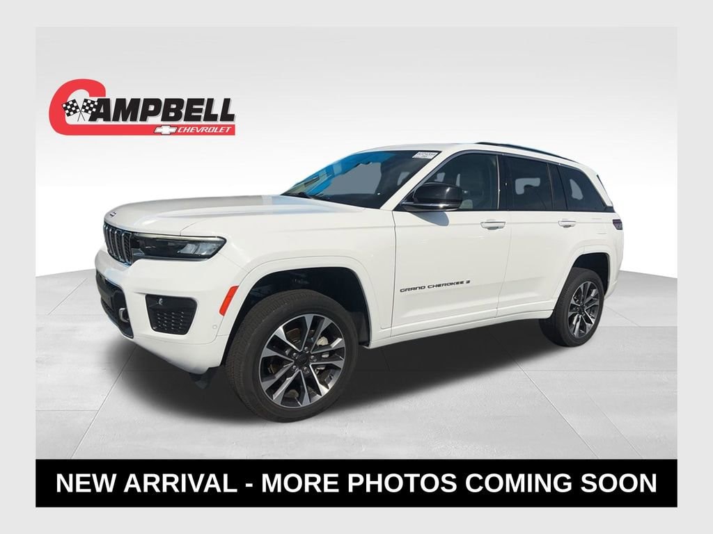2023 Jeep Grand Cherokee Overland 4x4's photo