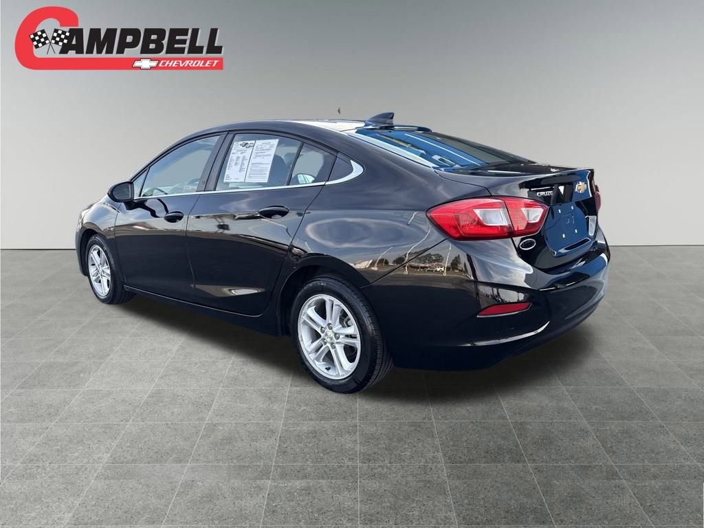2018 Chevrolet Cruze LT photo 3