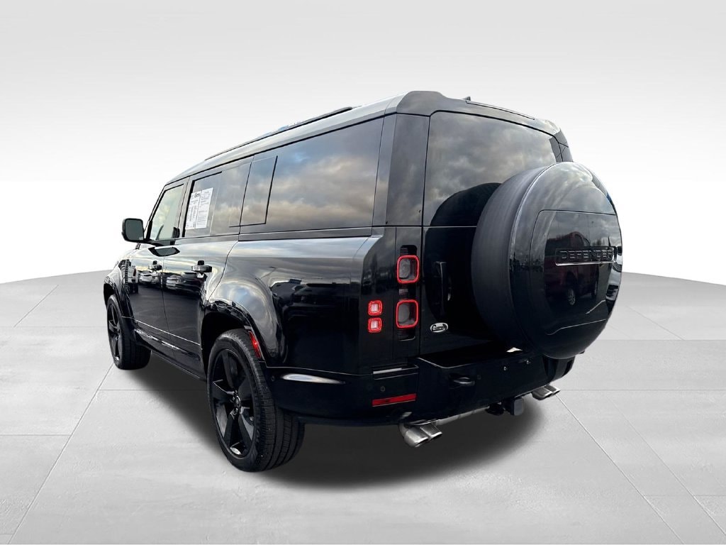 2025 Land Rover Defender V8 - Photo 3