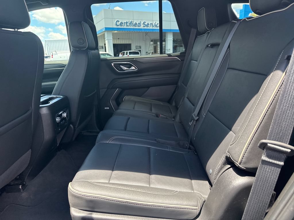 2024 GMC Yukon SLT - Photo 37