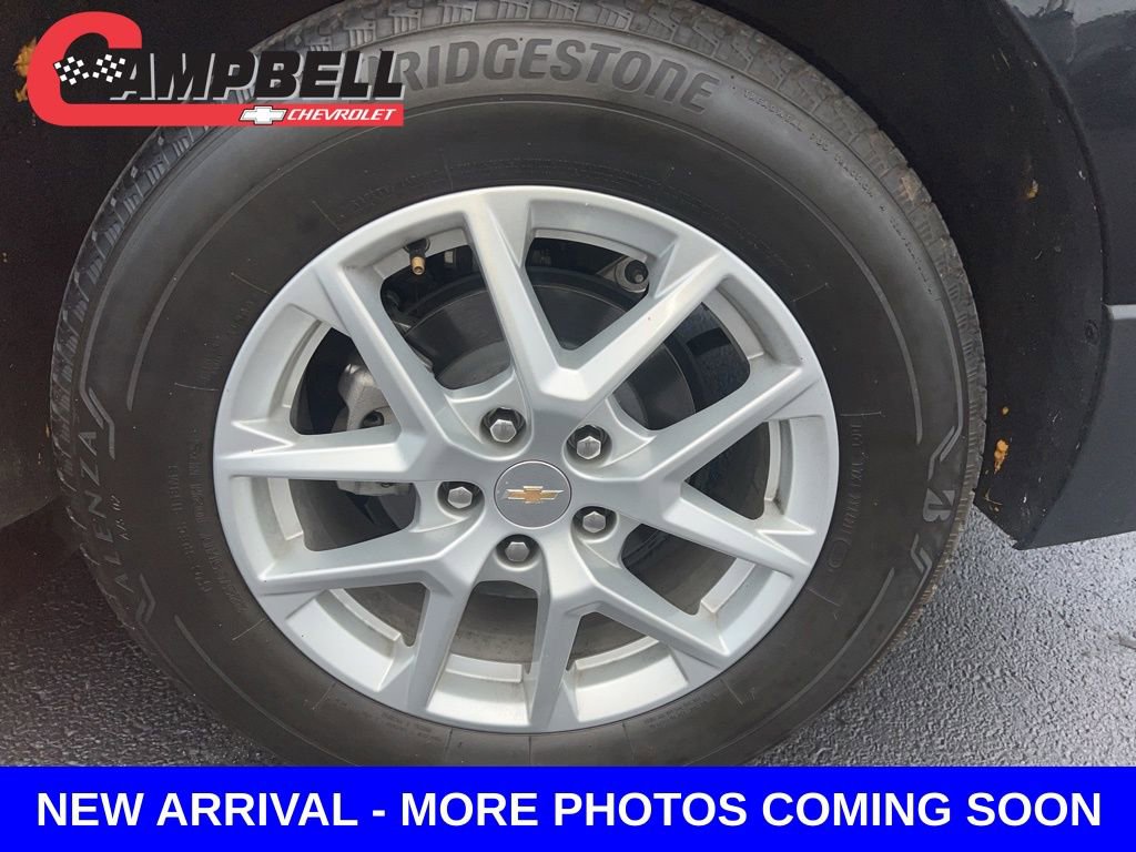 2024 Chevrolet Equinox LT photo 3