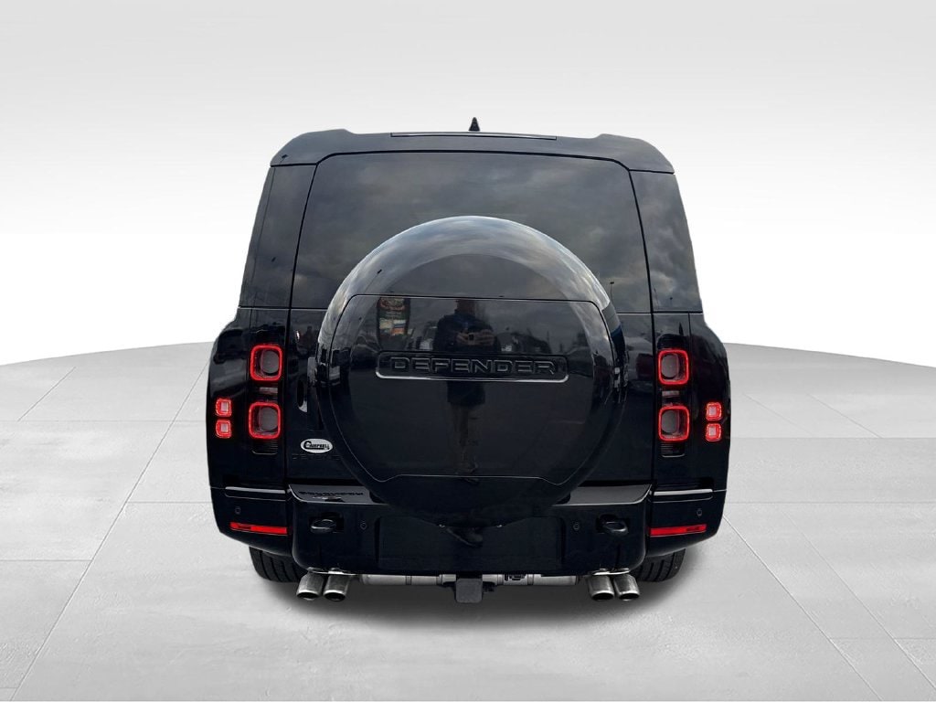 2025 Land Rover Defender V8 - Photo 4