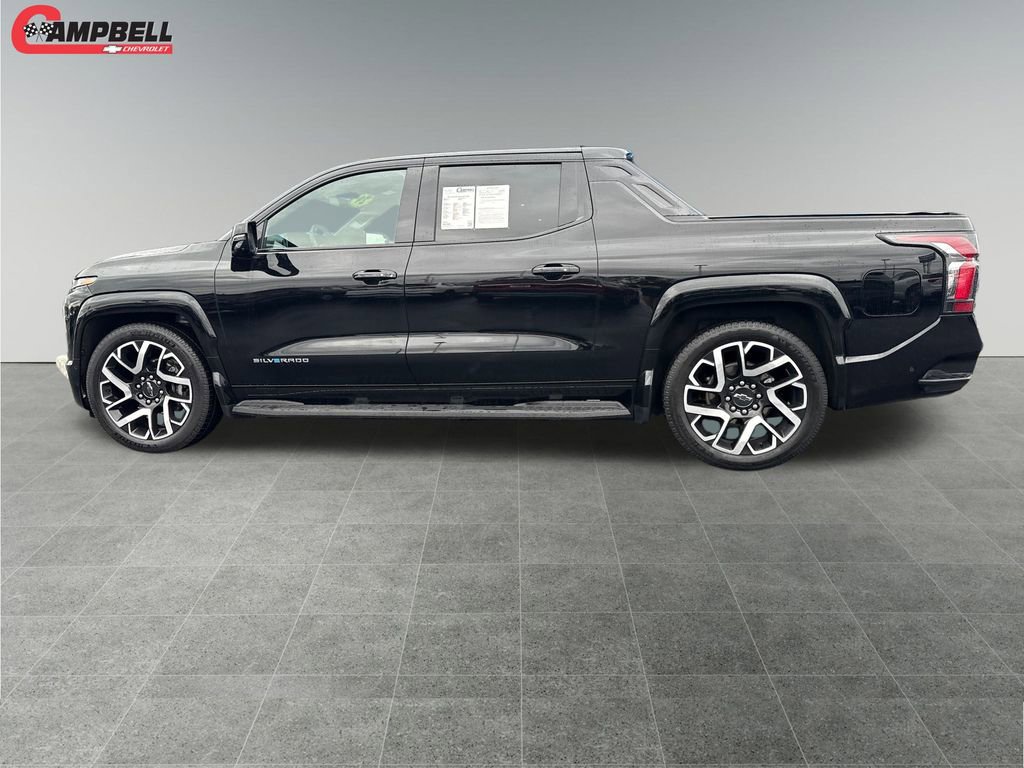 2024 Chevrolet Silverado EV RST photo 2