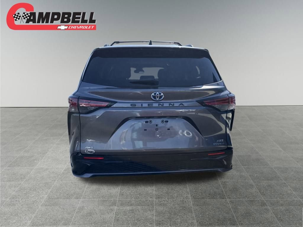 2021 Toyota Sienna XSE photo 4