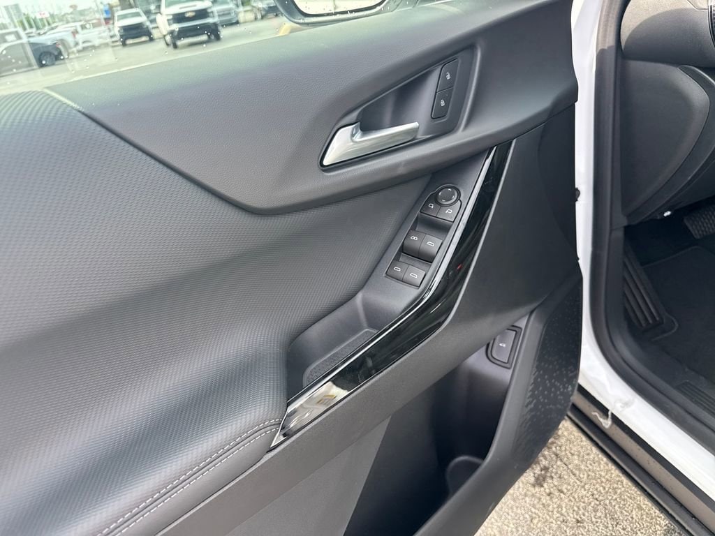2026 Chevrolet Equinox LT - Photo 13