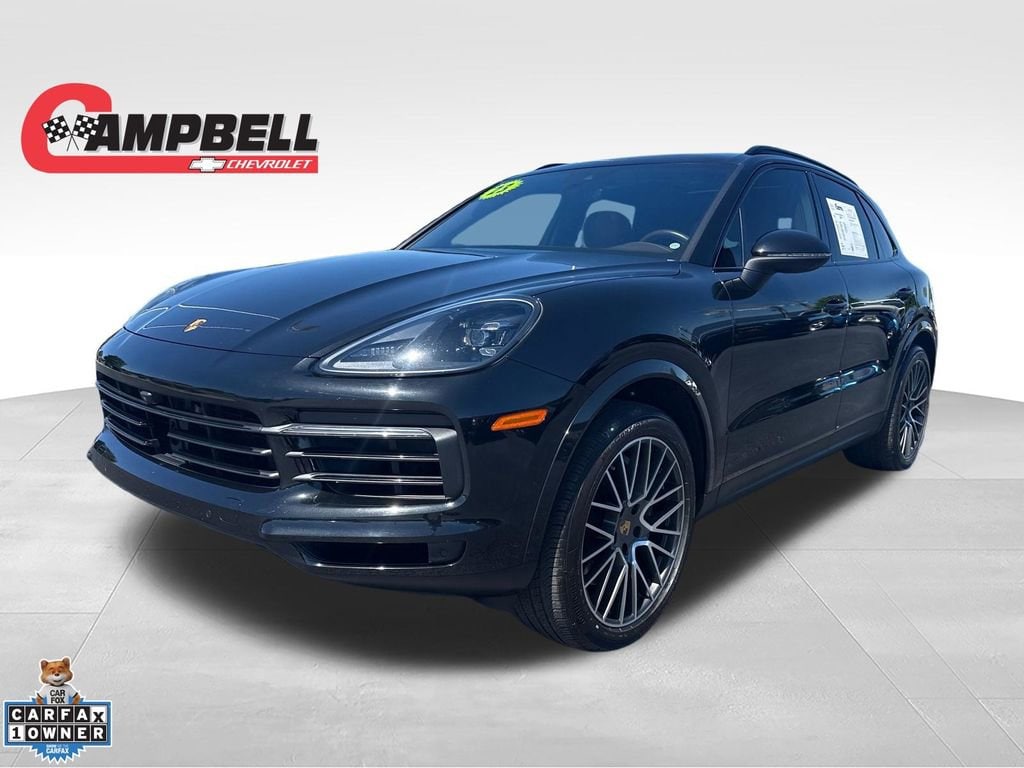 2023 Porsche Cayenne Platinum Edition's photo
