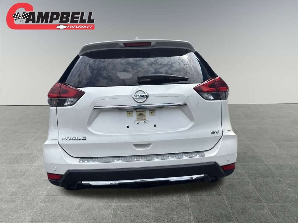 2019 Nissan Rogue SV photo 4