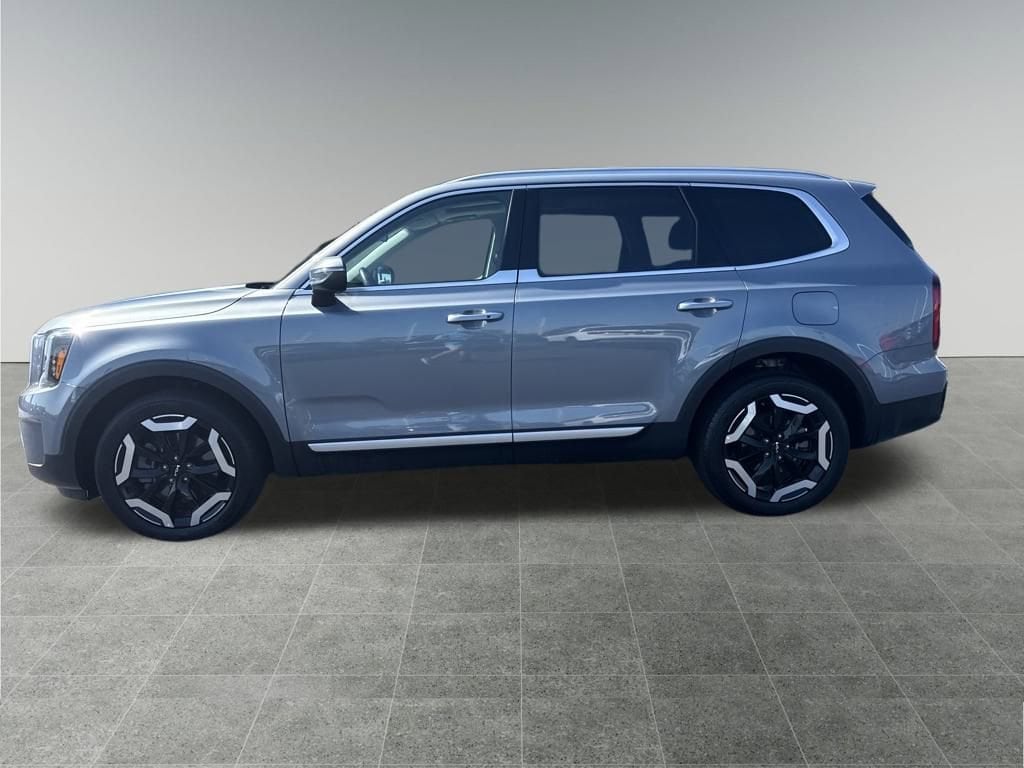 Used 2025 Kia Telluride S SUV