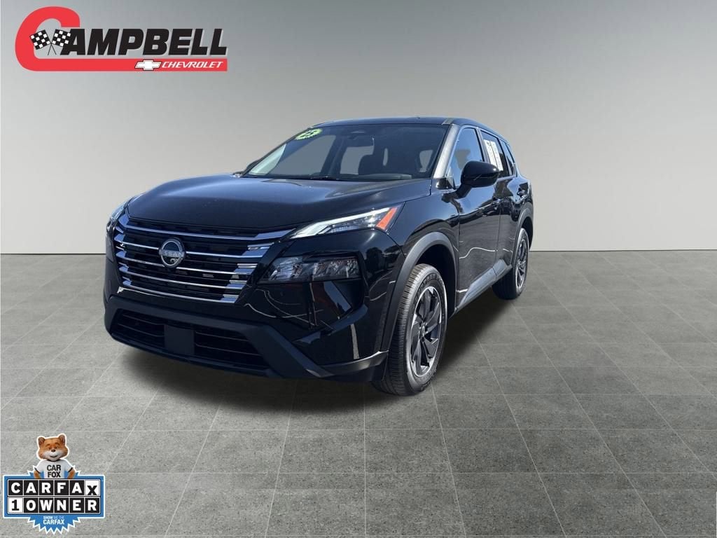 2025 Nissan Rogue SV's photo