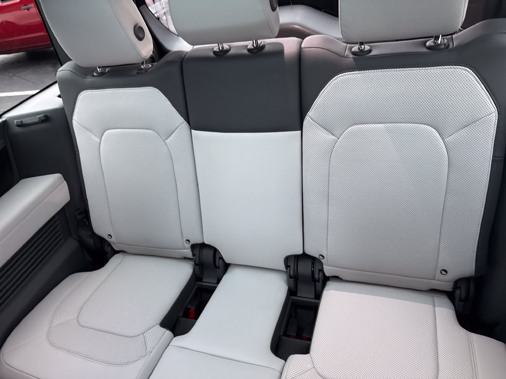 2025 Land Rover Defender V8 - Photo 29