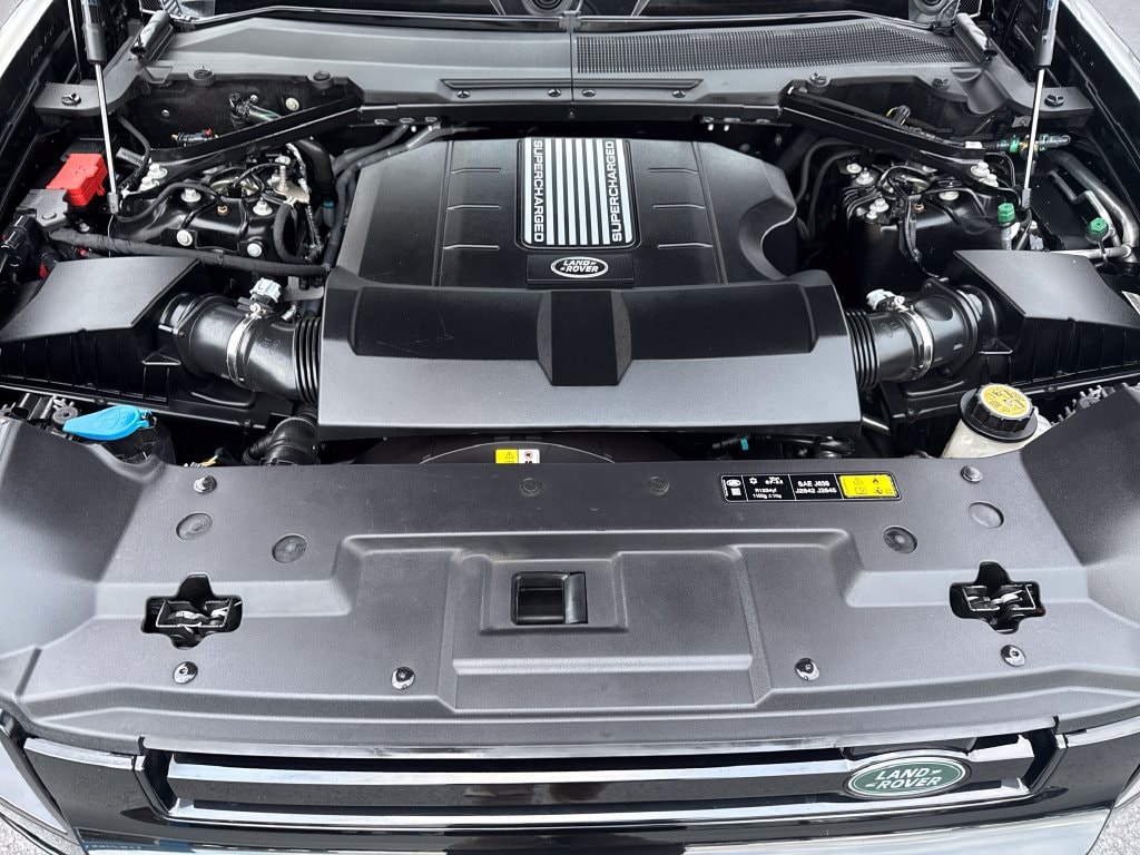 2025 Land Rover Defender V8 - Photo 25