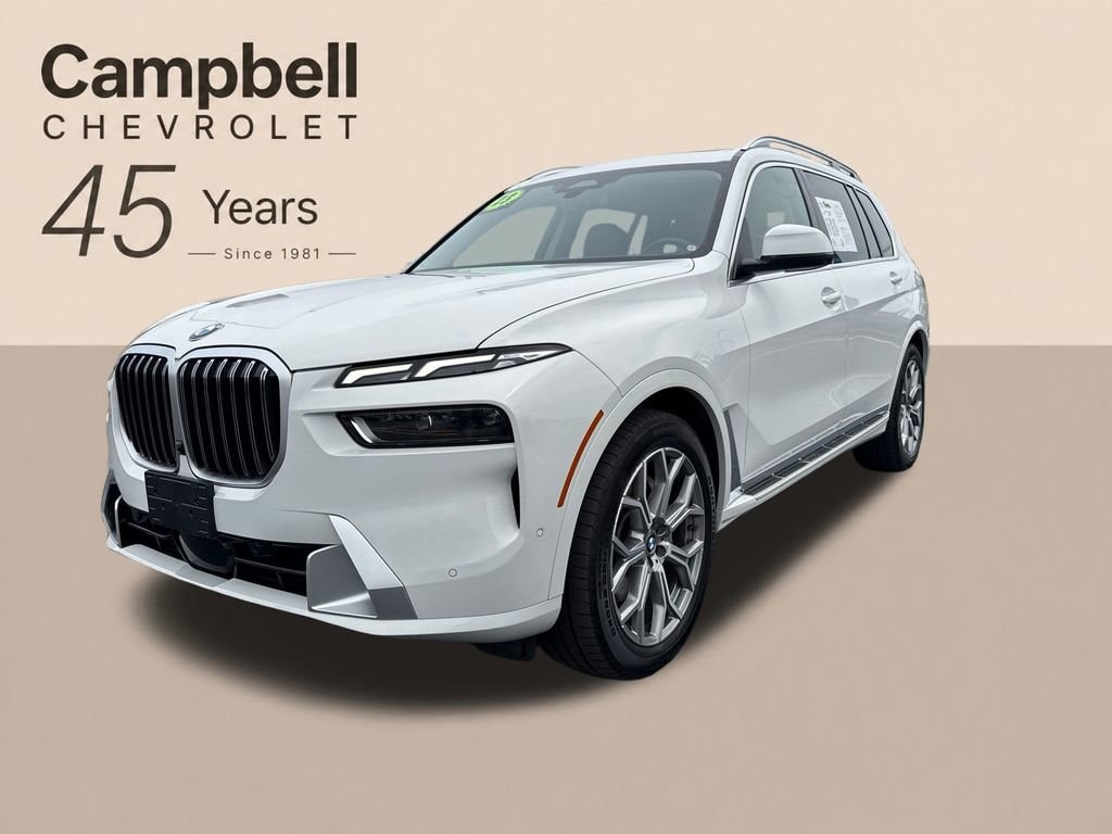2023 BMW X7 xDrive40i's photo