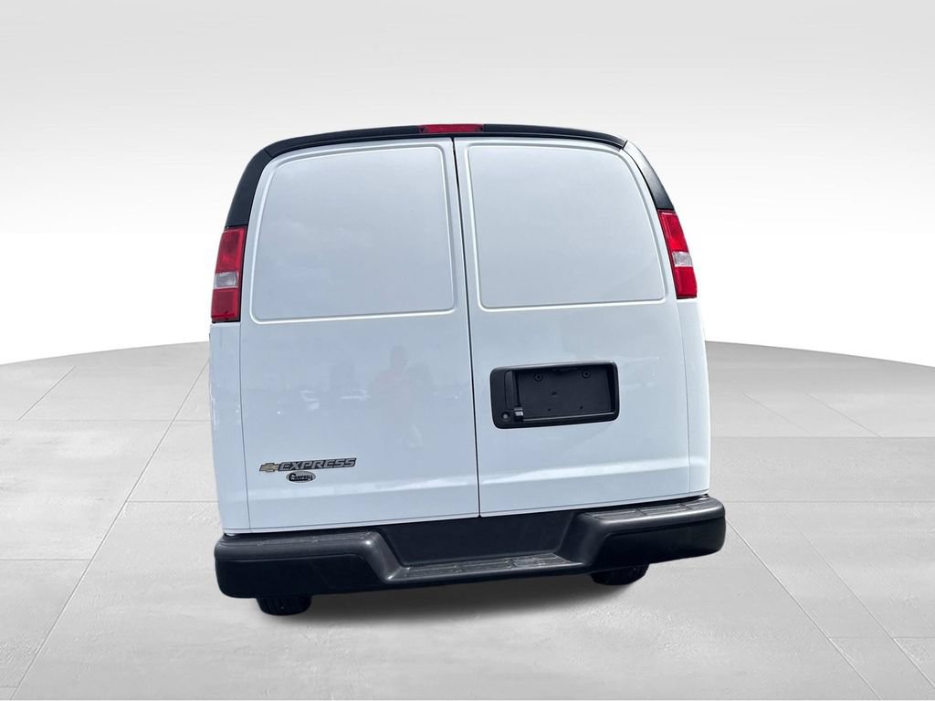 2026 Chevrolet Express Cargo Work Van - Photo 10