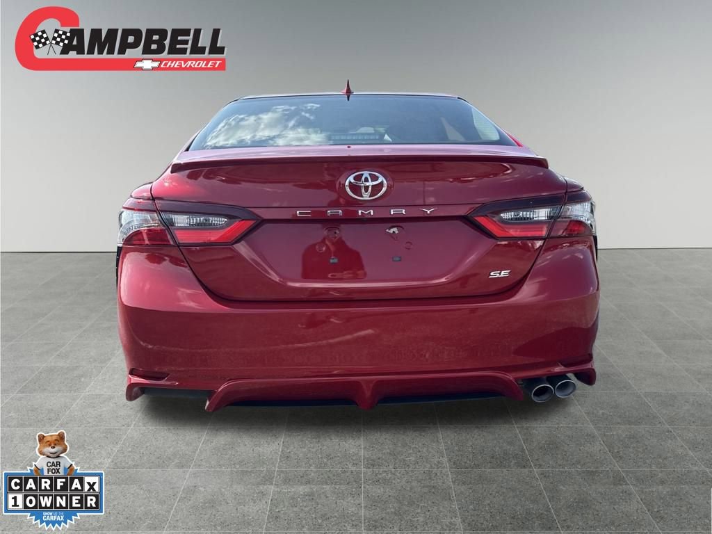 2022 Toyota Camry SE photo 4