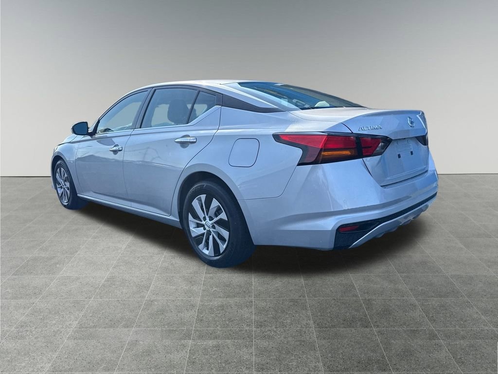 Used 2022 Nissan Altima S FWD Sedan