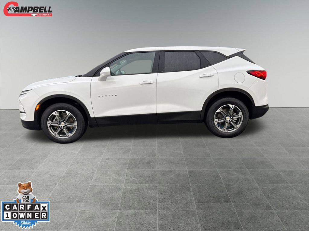 2025 Chevrolet Blazer 2LT photo 2