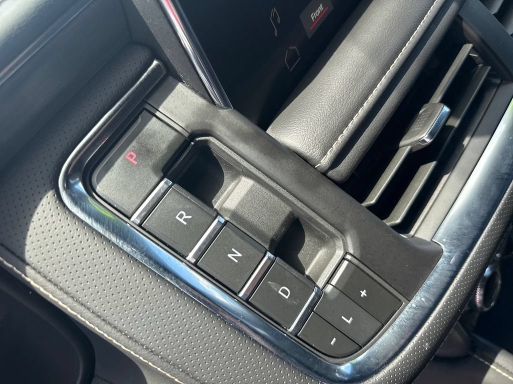 2024 GMC Yukon SLT - Photo 36