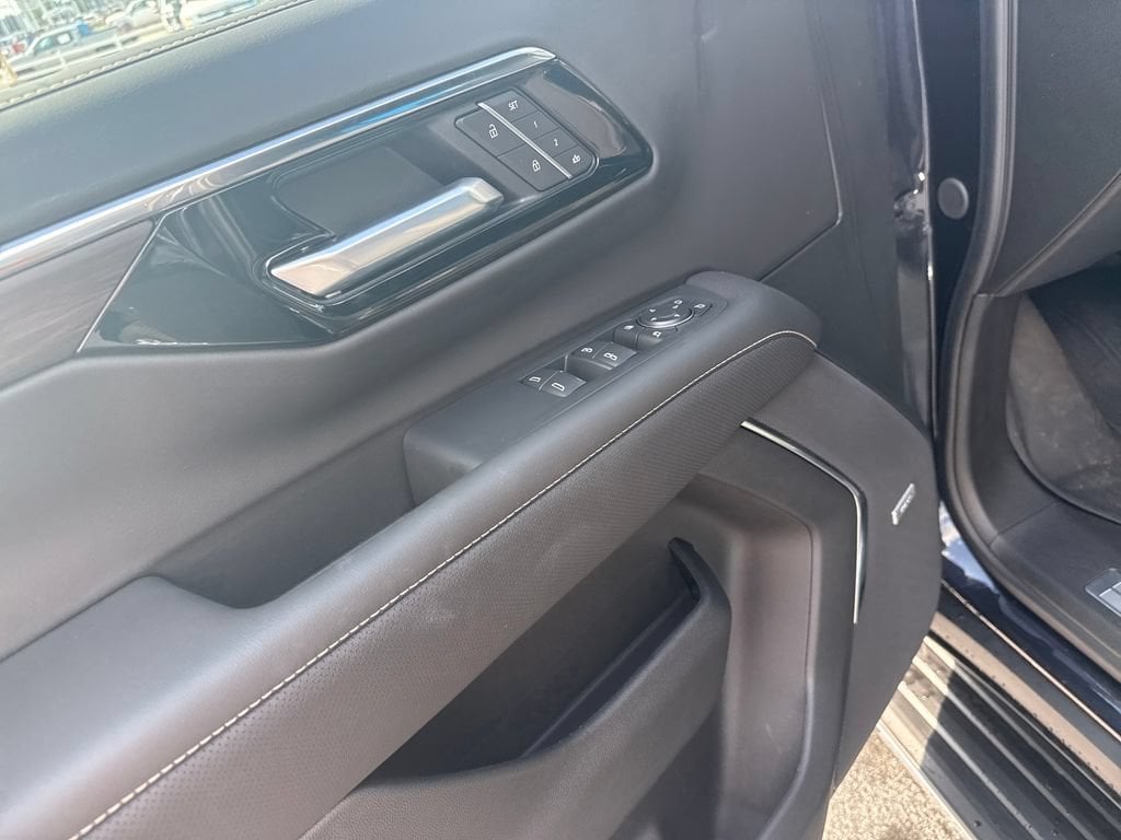 2026 Chevrolet Tahoe Premier - Photo 13