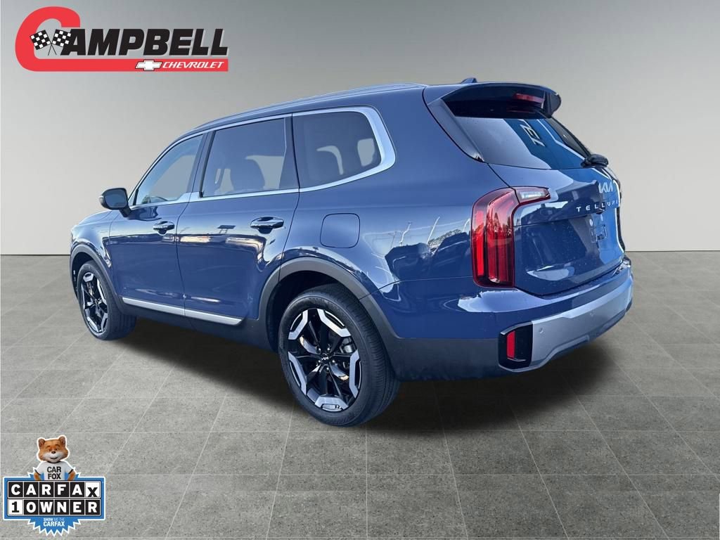 2025 Kia Telluride S photo 3