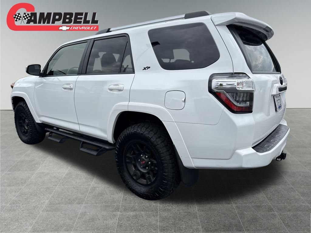 2021 Toyota 4Runner SR5 photo 3