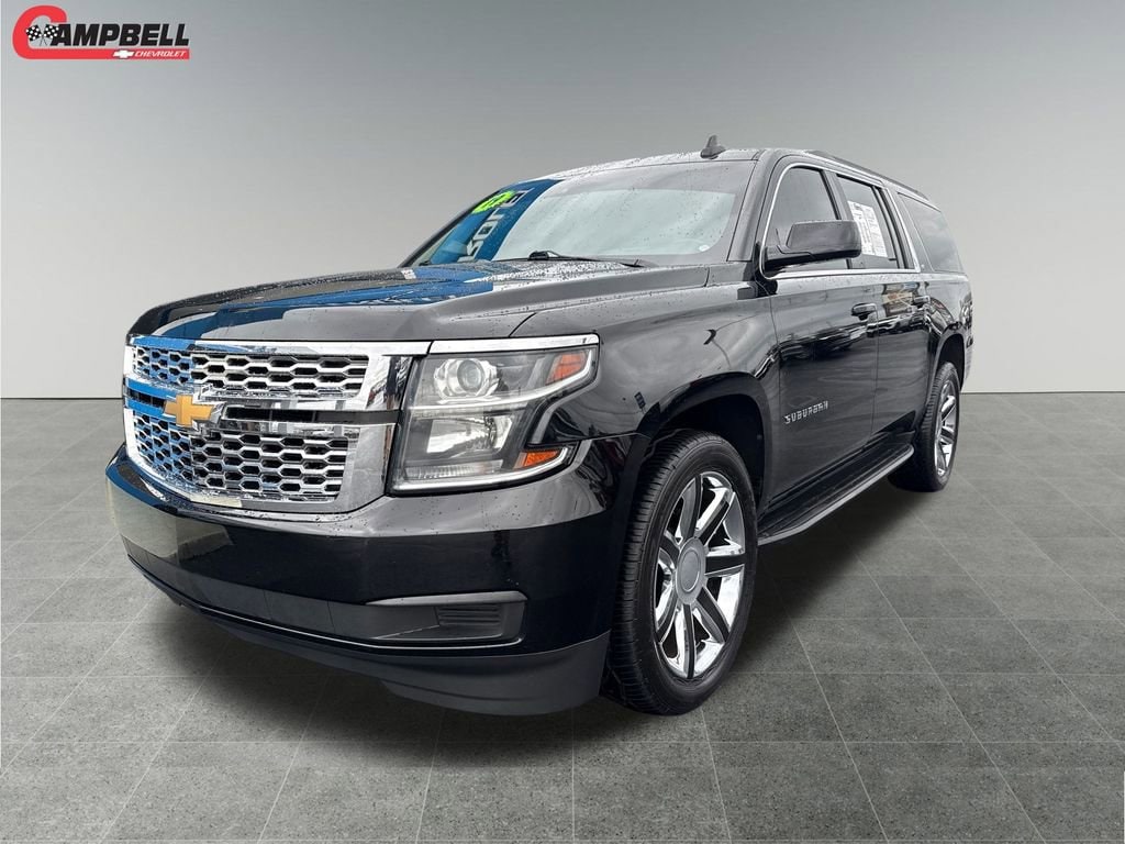 2019 Chevrolet Suburban LT's photo