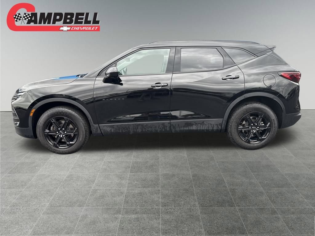2024 Chevrolet Blazer 2LT photo 2
