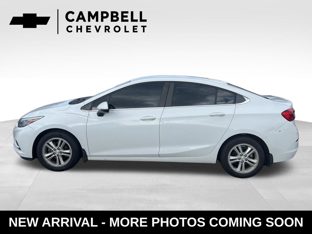Used 2018 Chevrolet Cruze LT with VIN 1G1BE5SMXJ7206760 for sale in Bowling Green, KY