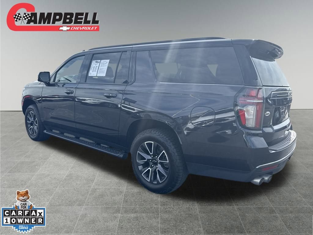 2022 Chevrolet Suburban Z71 photo 2