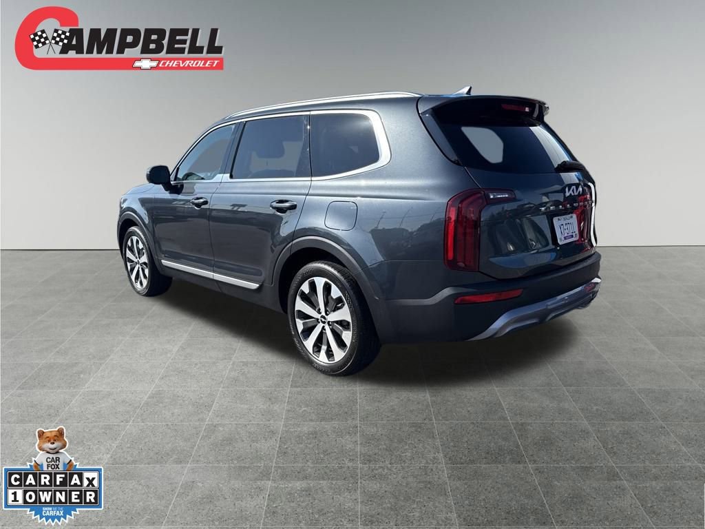 2022 Kia Telluride S photo 2