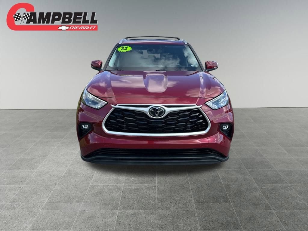 Used 2022 Toyota Highlander XLE with VIN 5TDHZRAH2NS097305 for sale in Bowling Green, KY