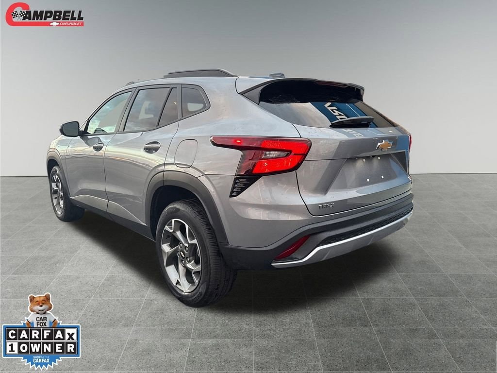 Used 2025 Chevrolet Trax LT SUV