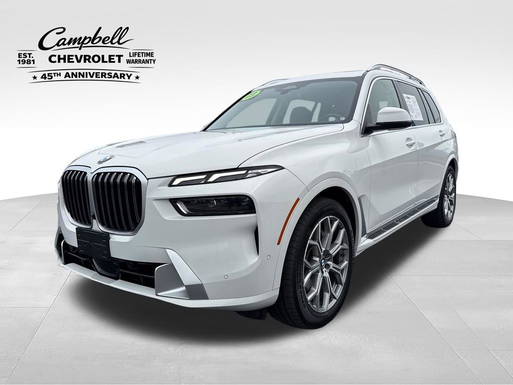 2023 BMW X7 xDrive40i's photo