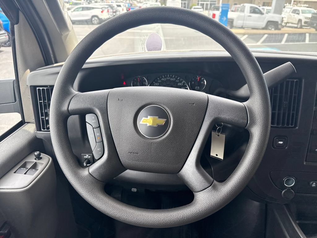 2026 Chevrolet Express Cargo Work Van - Photo 31