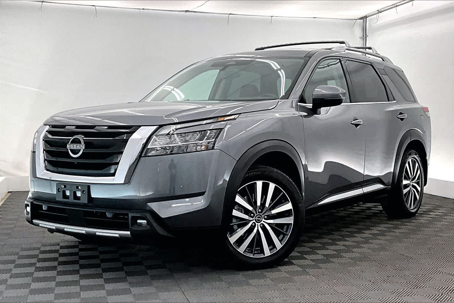Thumbnail: 2022 Nissan Pathfinder - 1