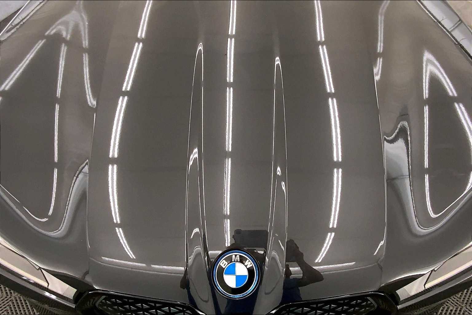 Thumbnail: 2024 BMW iX - 9
