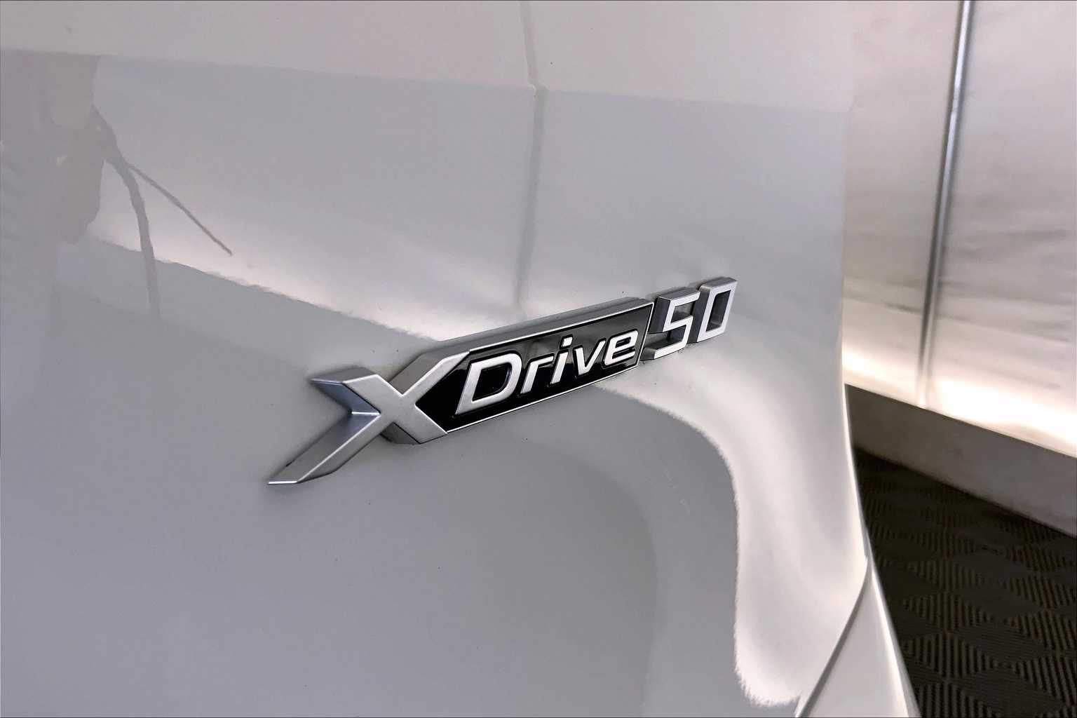 Thumbnail: 2023 BMW iX - 7