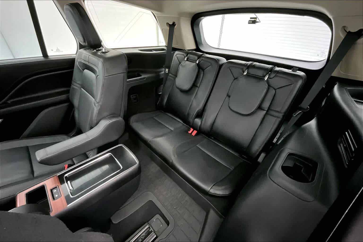 Thumbnail: 2023 Lincoln Aviator - 29