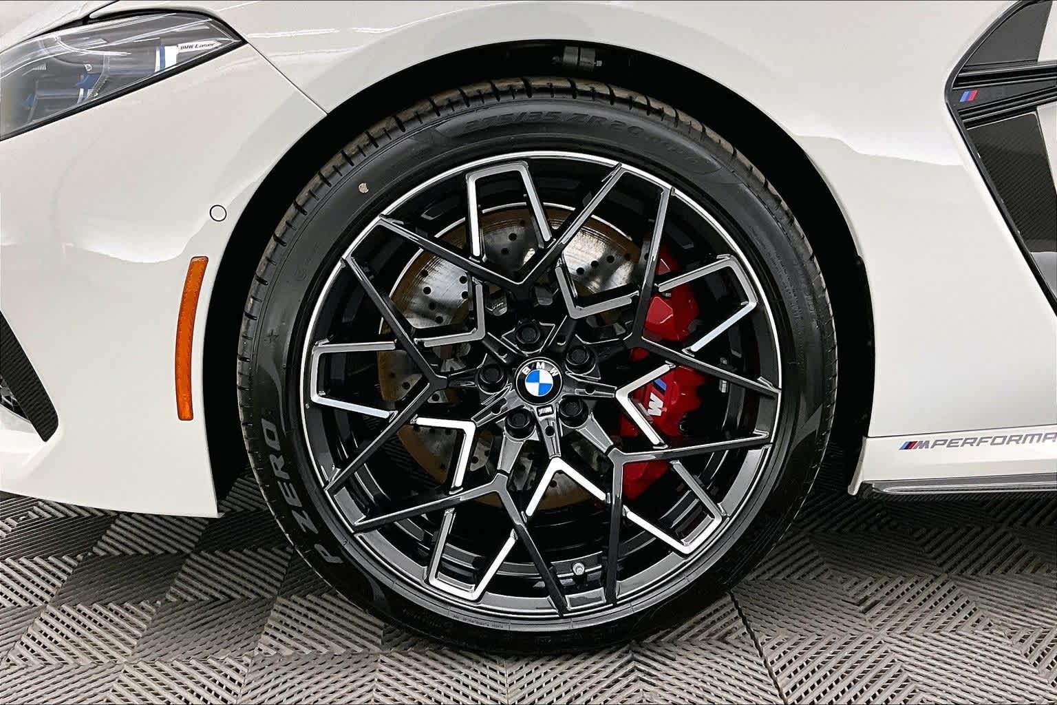 Thumbnail: 2025 BMW M8 - 8