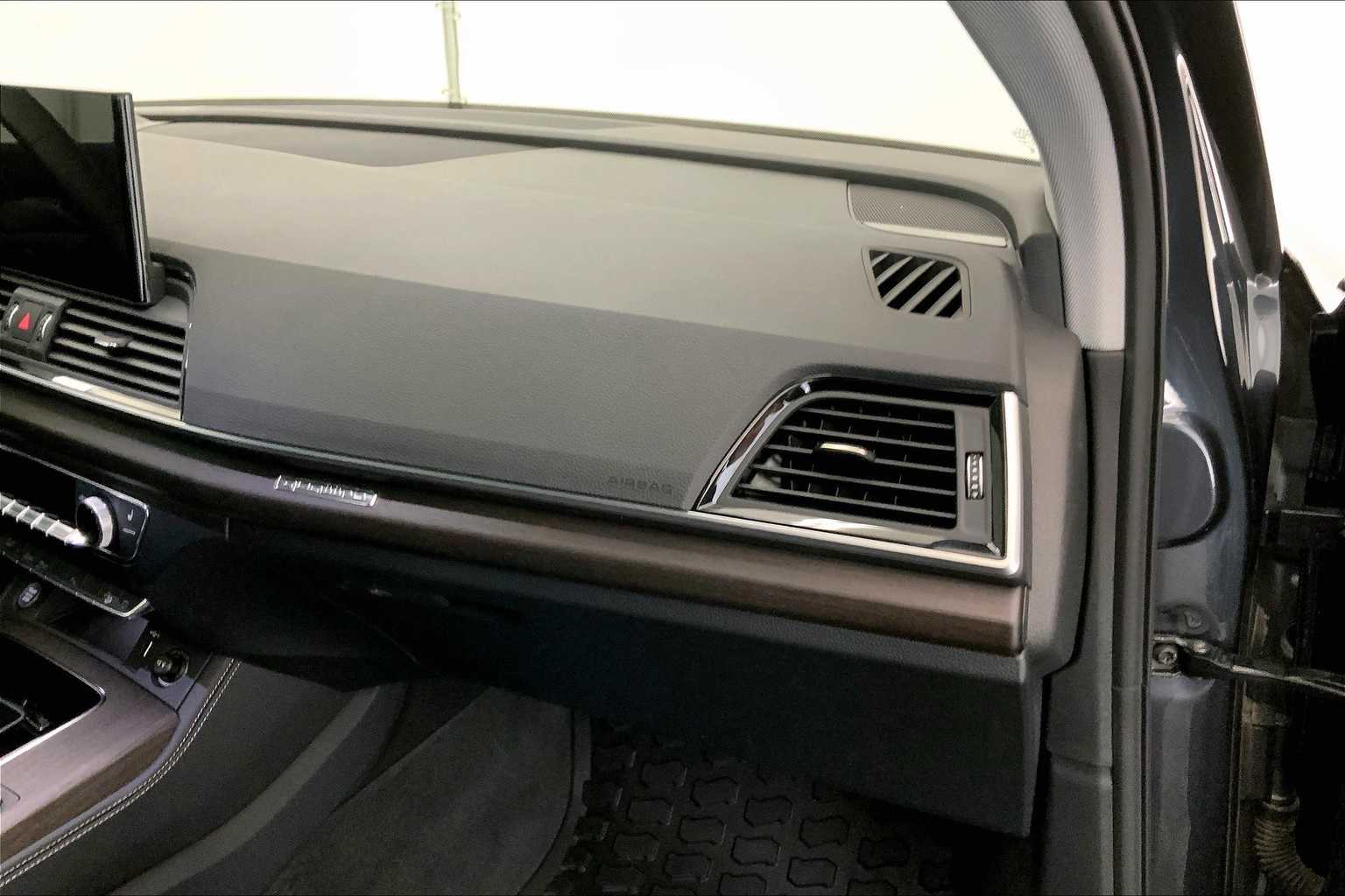 Thumbnail: 2024 Audi Q5 - 23