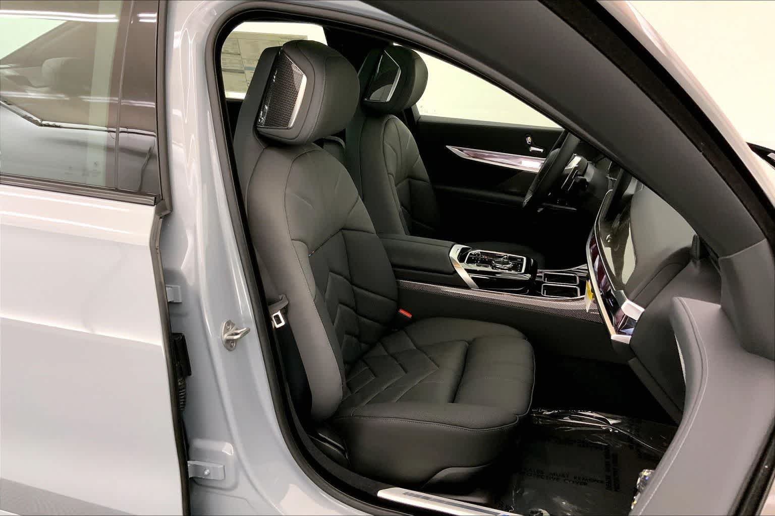 Thumbnail: 2026 BMW 7 Series - 14