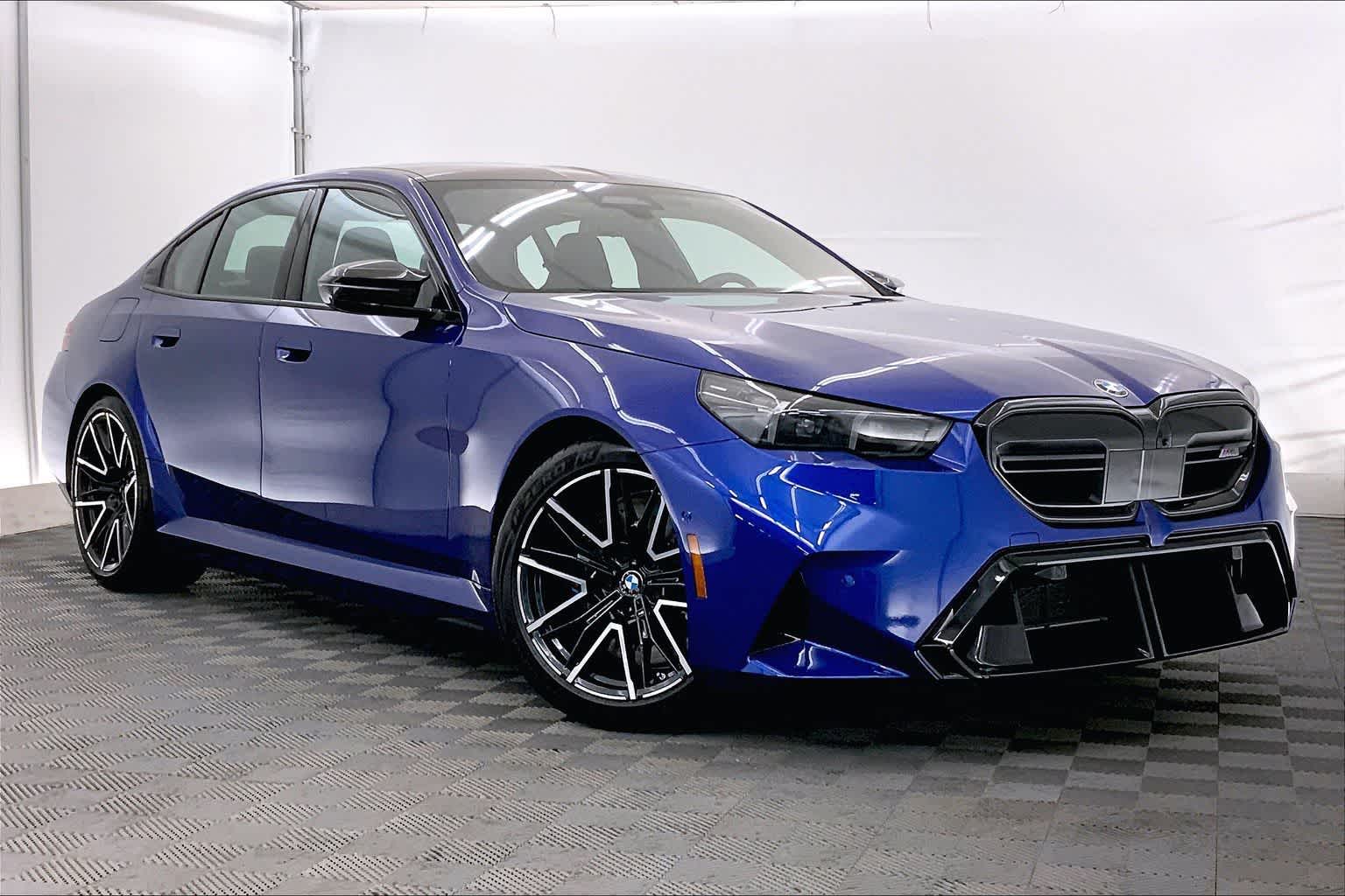 Thumbnail: 2025 BMW M5 - 21