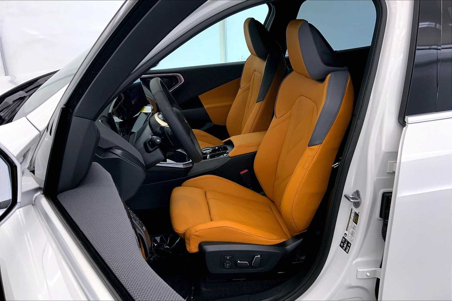 Thumbnail: 2025 BMW X3 - 11