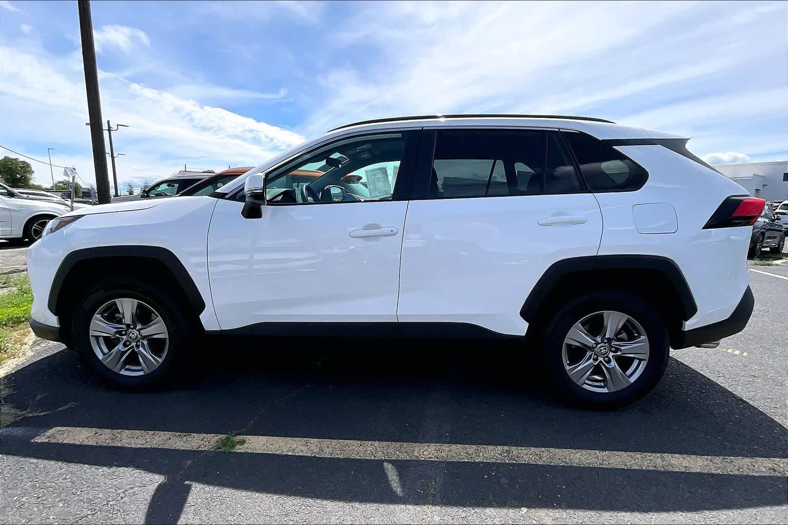 Thumbnail: 2025 Toyota RAV4 - 3