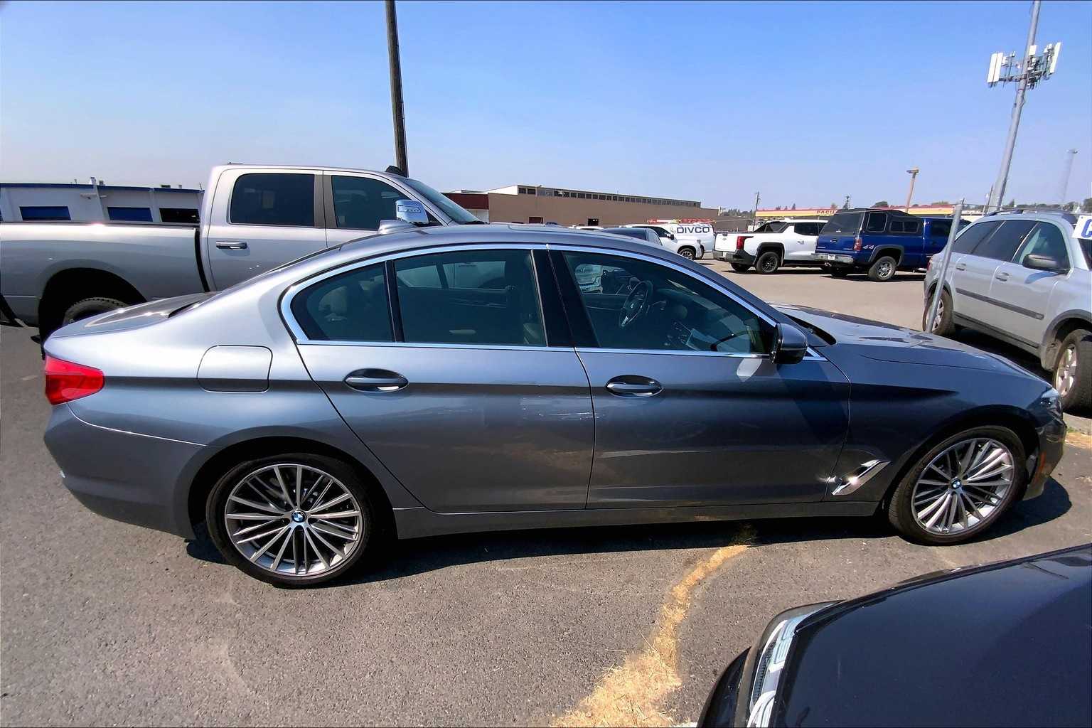 Thumbnail: 2020 BMW 5 Series - 9