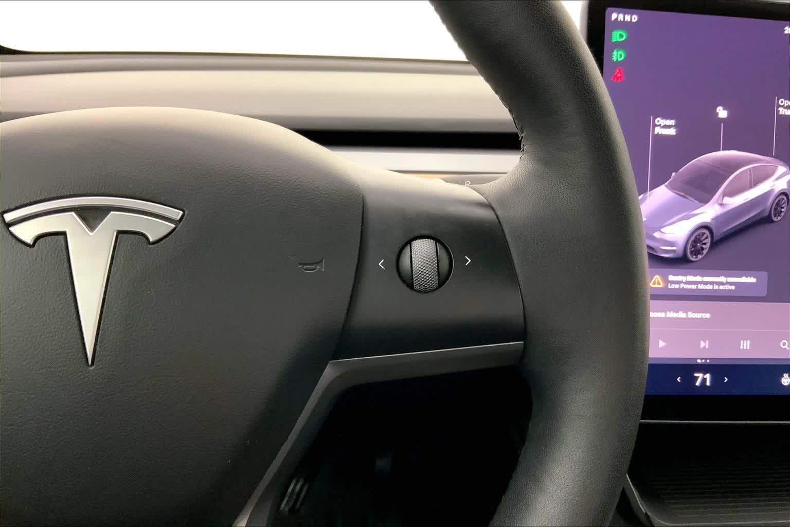 Thumbnail: 2022 Tesla Model Y - 25