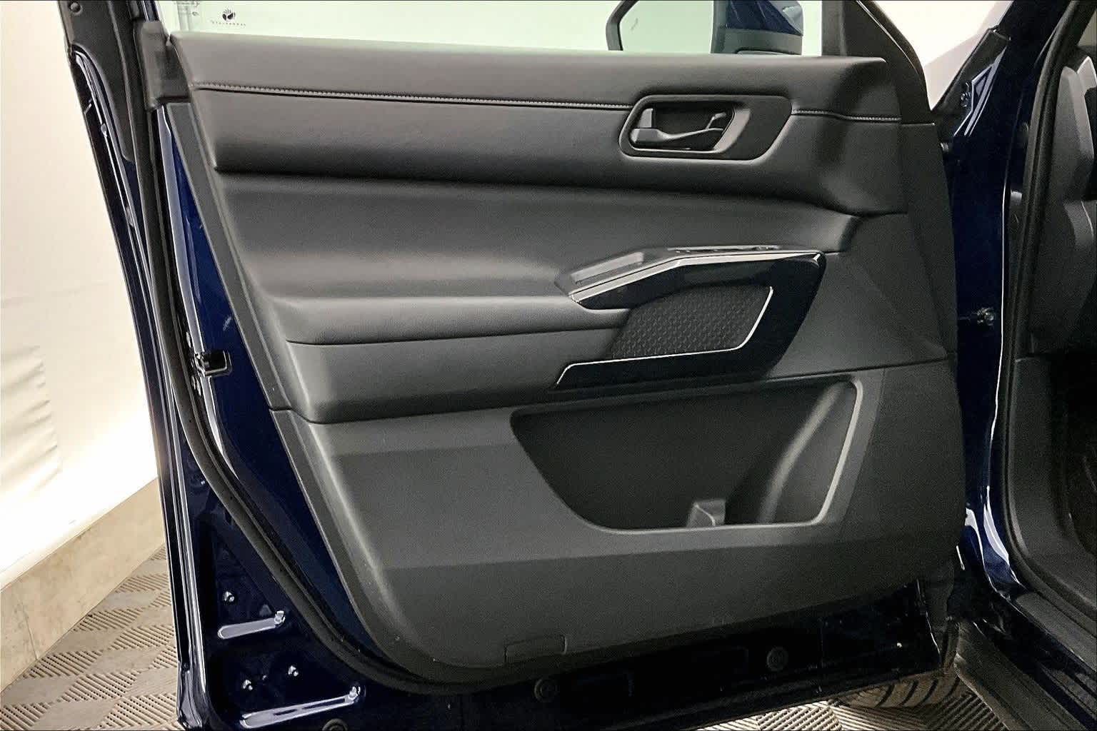 Thumbnail: 2025 Nissan Pathfinder - 27